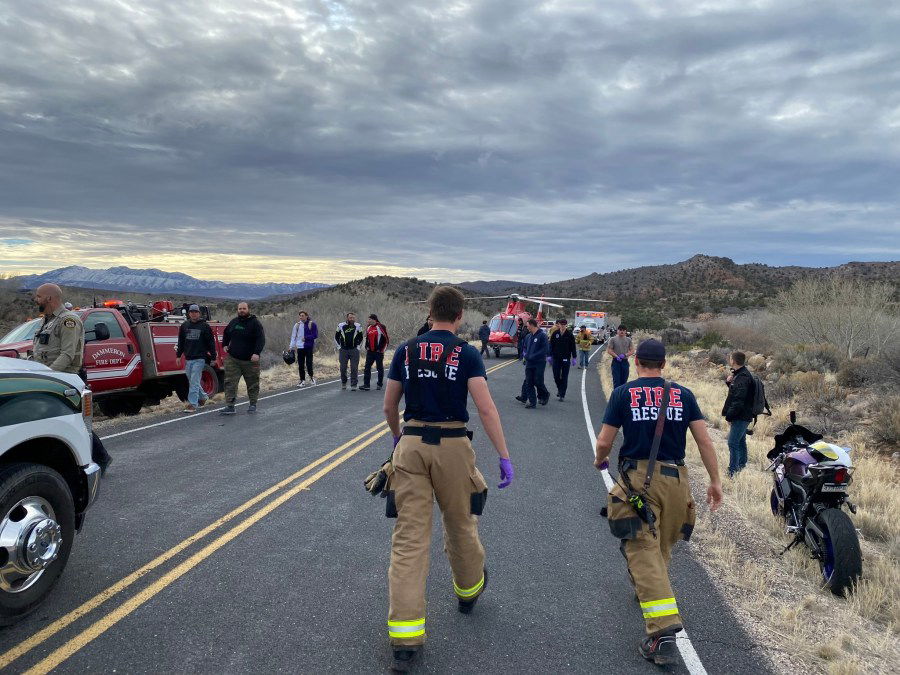 Motorcycle crash on Gunlock Road sends 2 to hospital - Yahoo! Voices