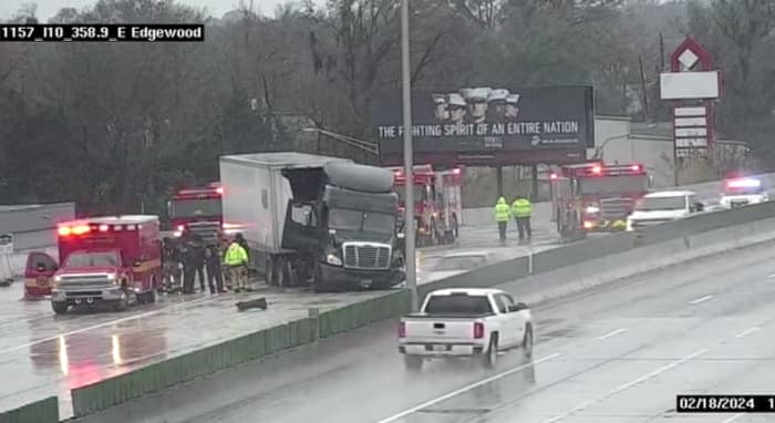 LIVE CAM: 2 right lanes blocked on I-10 eastbound after incident involving semi-truck - WJXT News4JAX