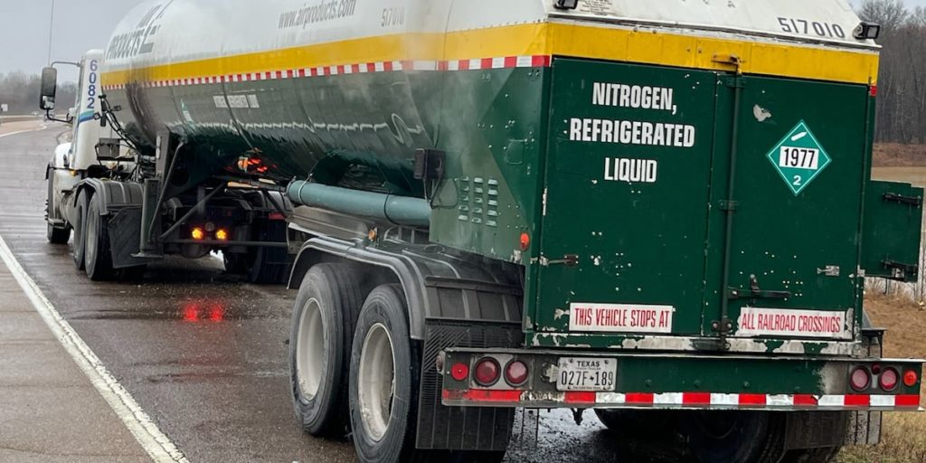 UPDATE: Semi-truck leaking nitrogen gas now under control,Collierville police say - Action News 5