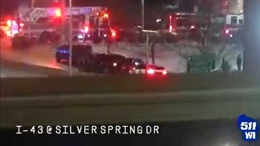 10+ car pileup on exit ramp to Silver Spring Drive from I-43 north - WISN Milwaukee