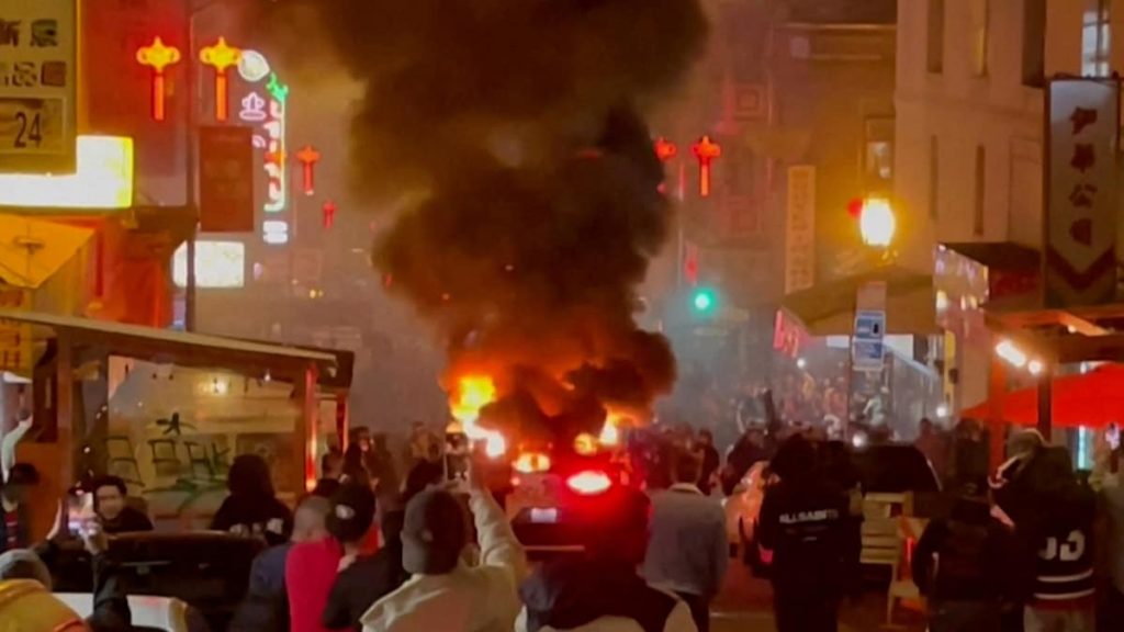 Self-driving Waymo car vandalized, set on fire by San Francisco crowd - The Washington Post