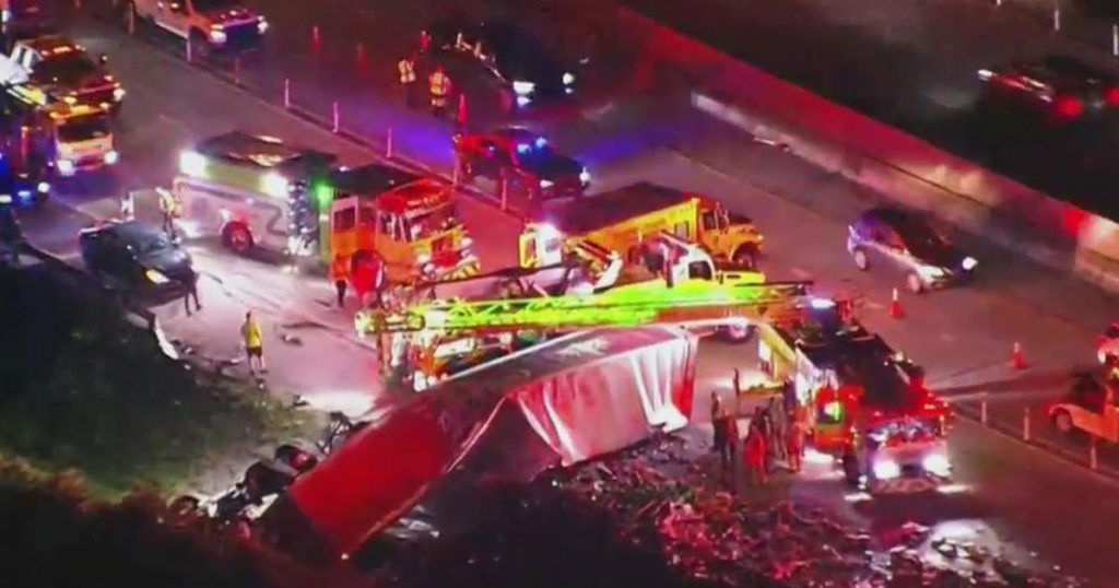 Traffic at standstill on I-95 near Miami Gardens Drive due to semi truck crash - CBS News