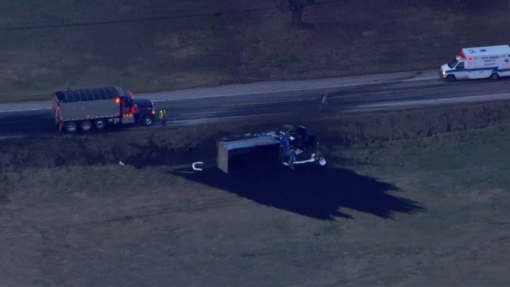 Crash involving coal truck shuts down road in Armstrong County - WTAE Pittsburgh