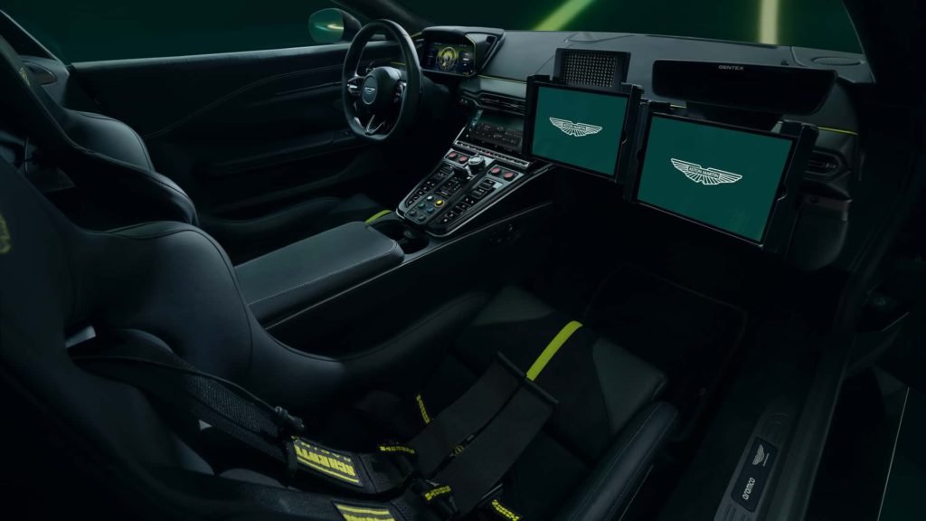 The New Aston Martin Vantage F1 Safety Car Has Many Buttons And Screens - Motor1