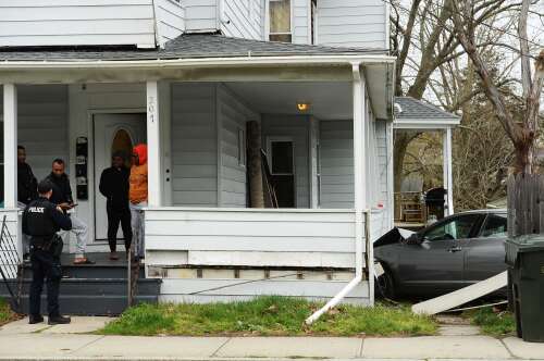 Car crashes into house in New London - theday.com