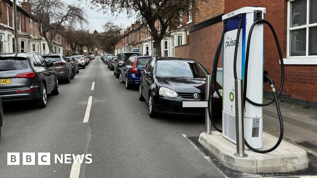 Charging an electric car with no driveway - BBC.com