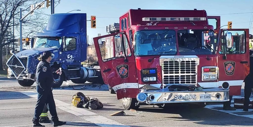 4 injured in crash involving Brampton fire truck and tractor-trailer - CityNews Toronto
