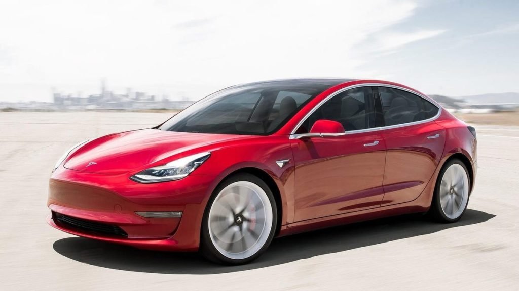 Tesla Software Update Traps TikToker Inside 115-Degree Car - Gizmodo