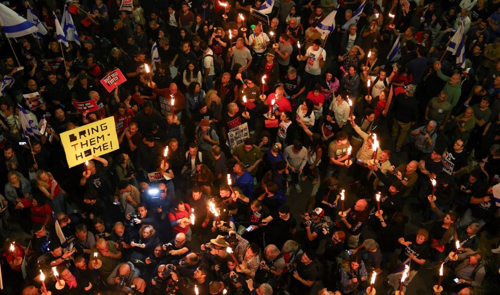 Anti-gov’t protesters hit by car in Israel - Al Jazeera English