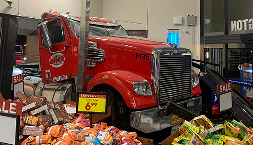 Truck driver intentionally crashes into Tennessee grocery store: authorities - KRON4