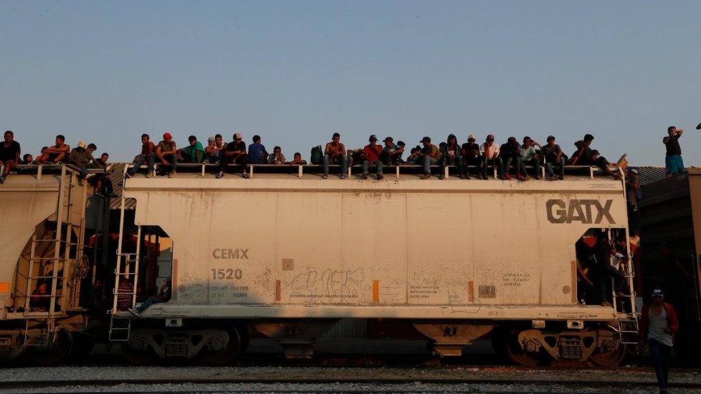 3 migrants, including 2 from Cameroon, died in a truck accident in southern Mexico - ABC News