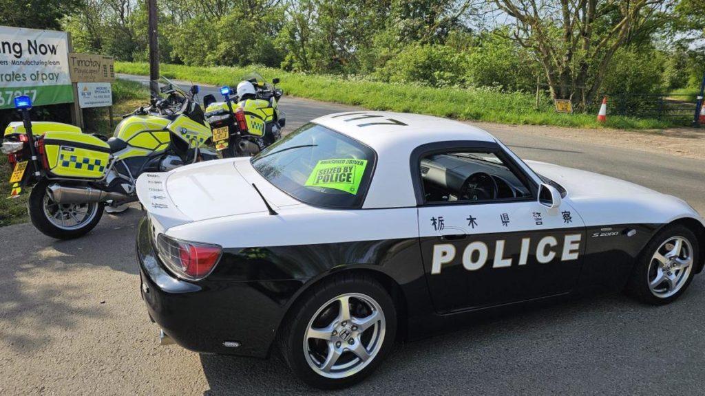 Motorcycle patrol pulls over Japanese 'police' car - Yahoo! Voices