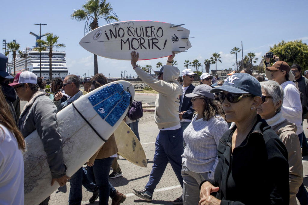 3 bodies in Mexican well identified as Australian and American surfers killed for truck's tires - Yahoo! Voices