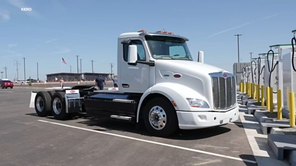 Nation's first solar-powered electric truck charging station opens in Bakersfield - KFSN-TV