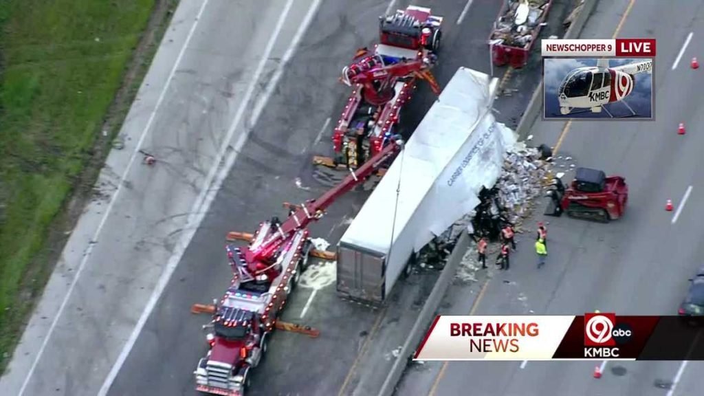 Semi-truck loses control, striking and killing driver on I-49 in Grandview - KMBC Kansas City
