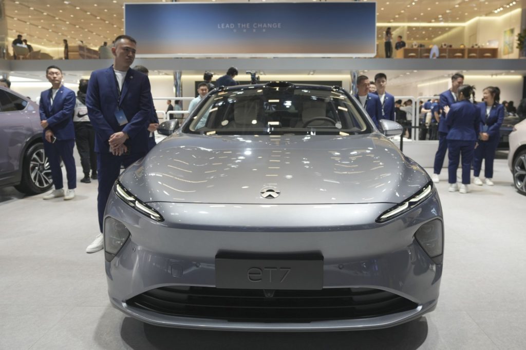 Tesla's Chinese rival Nio launches a new brand and car that undercuts the Model Y by $4,000 - NBC News