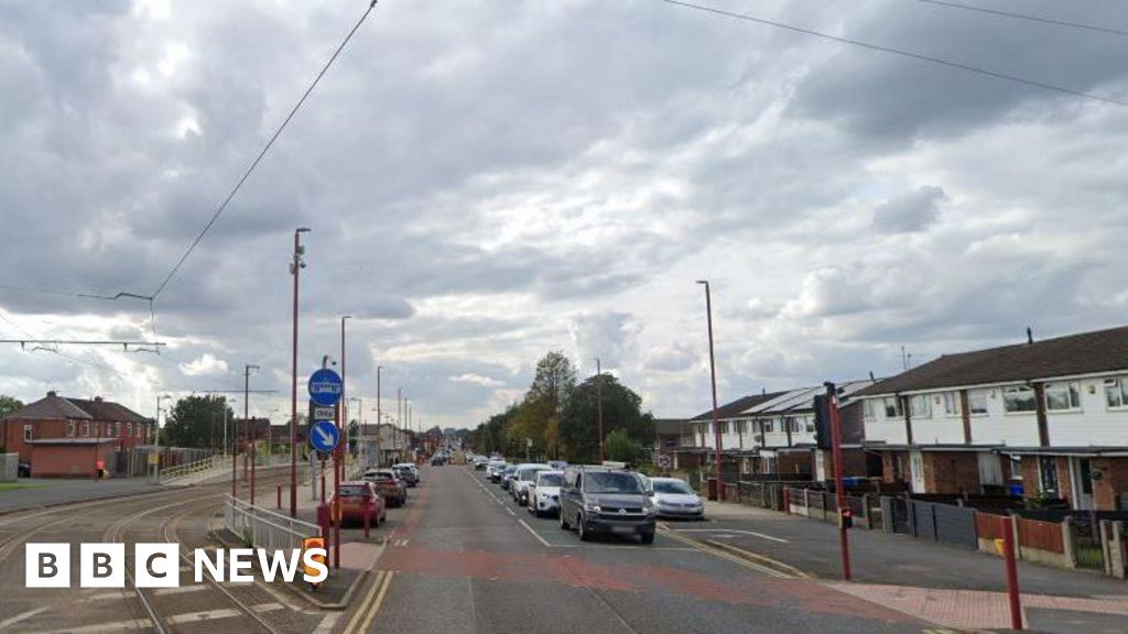 Droylsden: Man badly burned in hit-and-run motorcycle crash - BBC.com