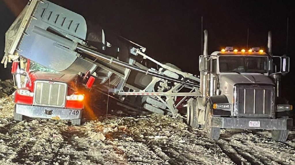 Lehi man killed when garbage truck tips over at Fairfield landfill - KSL.com