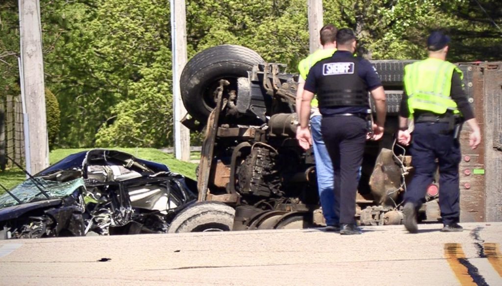 2 killed, 1 critically injured after dump truck rolls over during two-vehicle crash near Wauconda - Lake and McHenry County Scanner