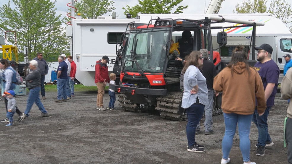 'Big Truck Day' returns to delight fans in Fulton - CNYcentral.com