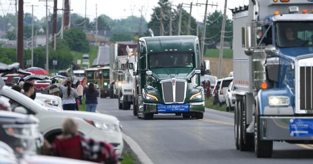 380 trucks participated in the 35th Mother's Day Truck Convoy in Manheim this weekend - LNP | LancasterOnline