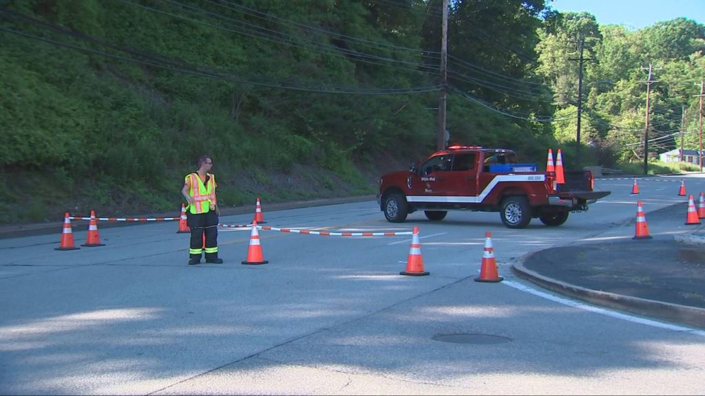 1 man dead, another man injured after minivan, motorcycle crash in North Versailles - WPXI Pittsburgh