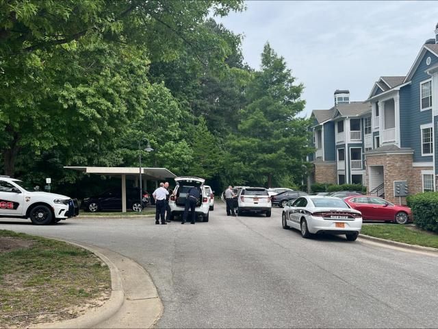 Lockdowns lifted at two schools in Cary after stolen car chase - WRAL News