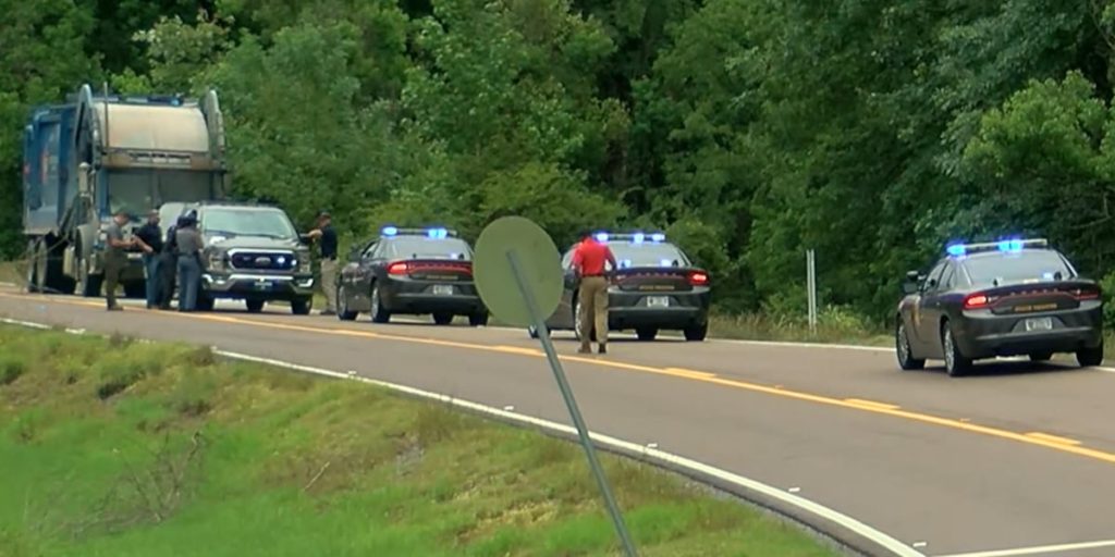 Man killed in wreck involving garbage truck and motorcycle in Rankin County - WLBT