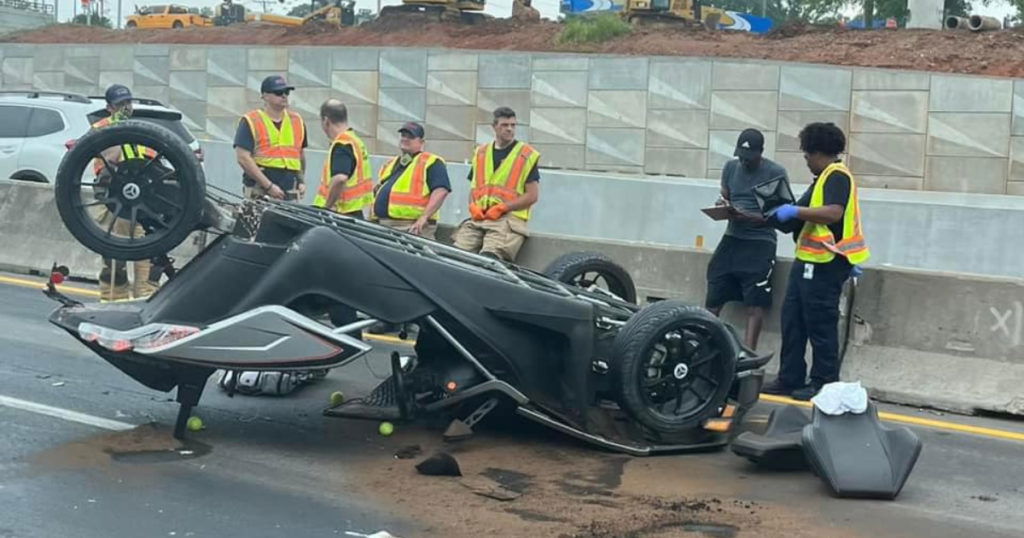 Offal mess: Commercial truck spills guts onto Interstate 30 - Arkansas Times