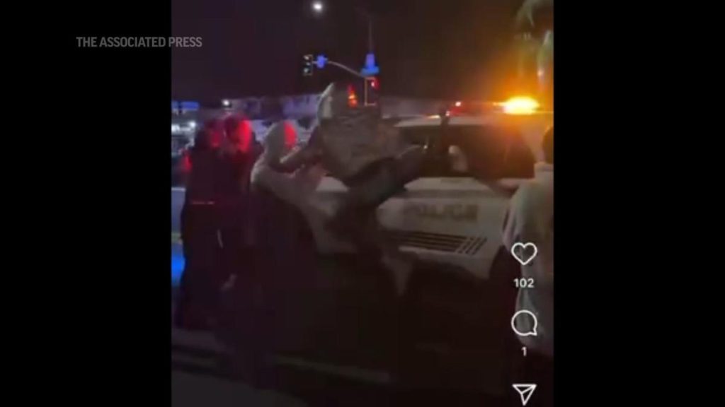 California teenager arrested after violent swarm pounded and kicked a deputy's car - Yahoo! Voices