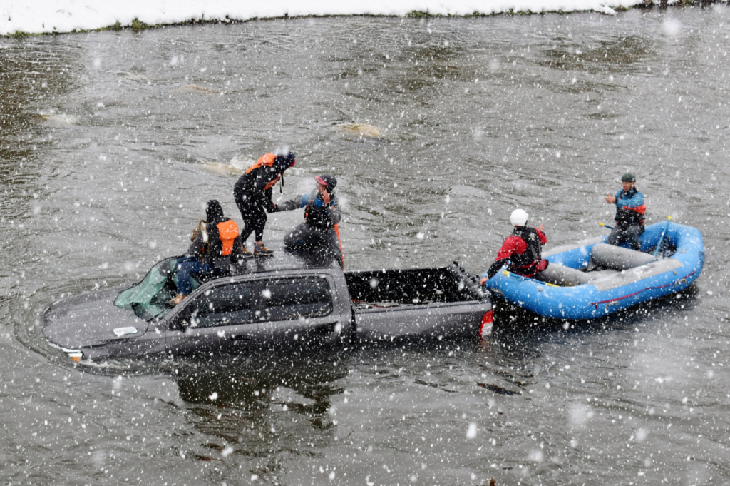 2 men rescued from truck in Arkansas River - FOX 31 Denver