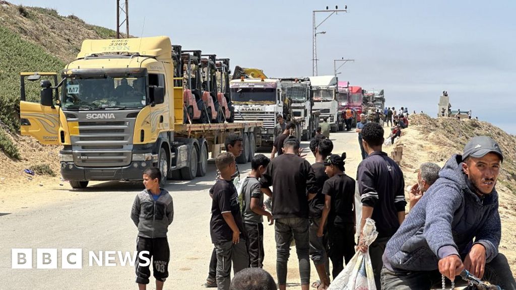 US confirms first aid trucks arrive via Gaza pier - BBC.com