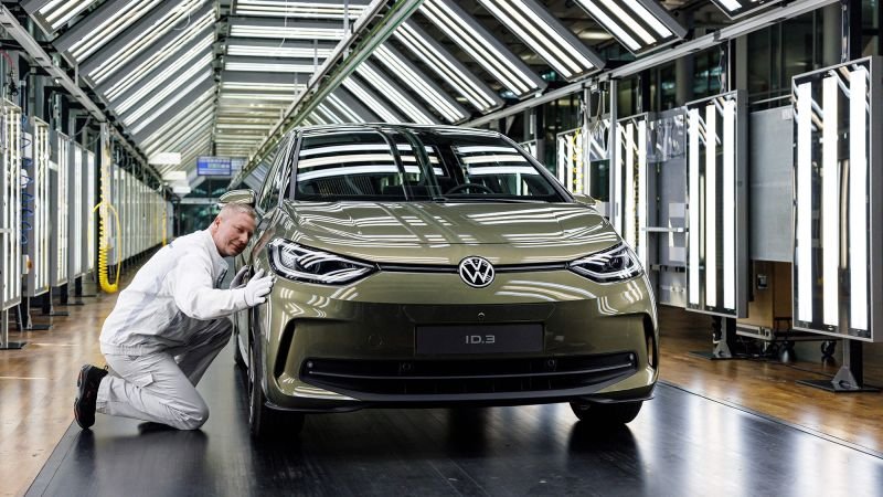 Volkswagen’s electric car orders double in Europe - CNN