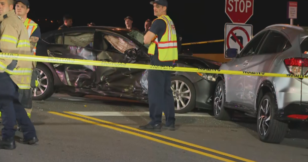 Motorcycle driver gravely injured in late-night crash near UPMC Mercy Hospital - CBS News