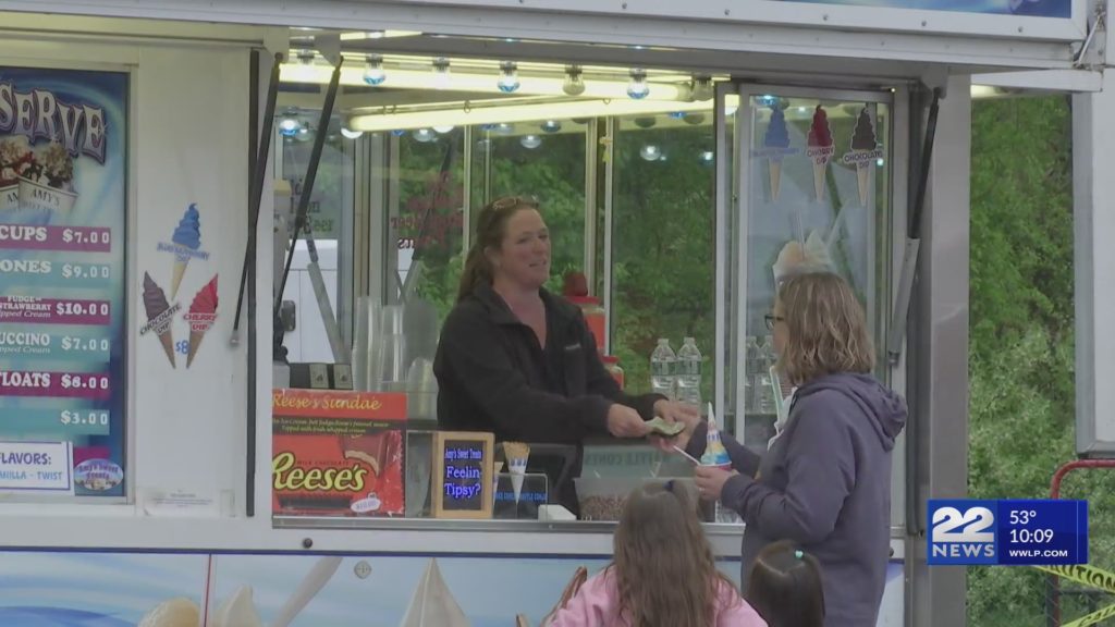 Three-day food truck festival kicks off in Enfield - WWLP.com