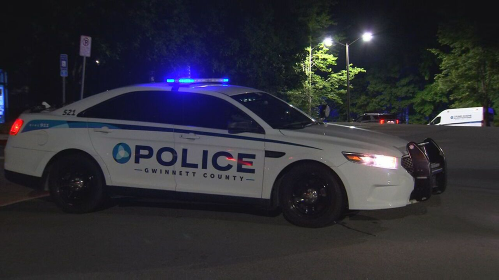 Man, 3 children found shot to death inside car at Gwinnett park - WSB Atlanta