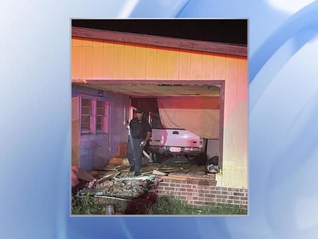 Truck crashes into building in Scotland Neck - WRAL News