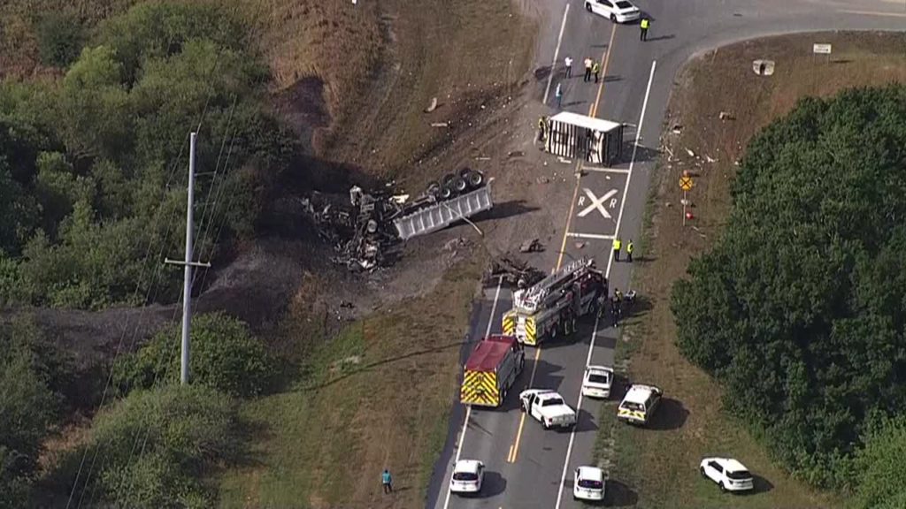 2 killed in fiery Polk County crash involving semi-truck, box truck: PCSO - FOX 13 Tampa