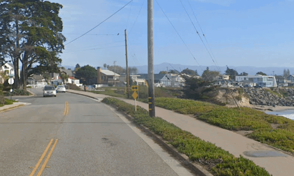 Man killed when truck plunges to beach in Santa Cruz - East Bay Times