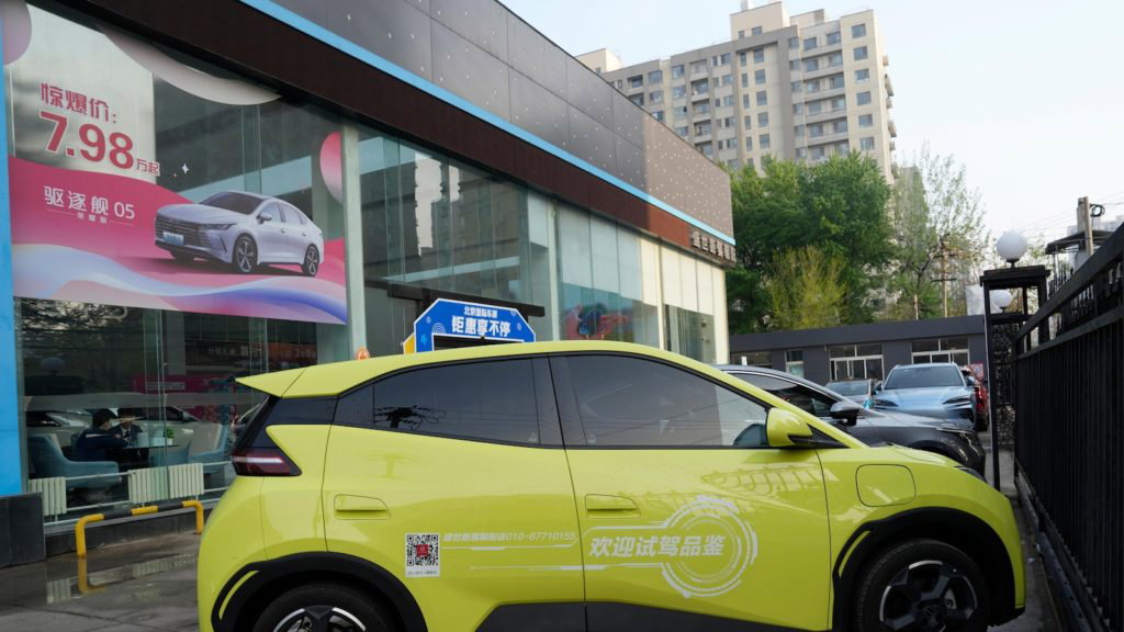 Small, well-built Chinese EV called the Seagull poses a big threat to the US auto industry - ABC News