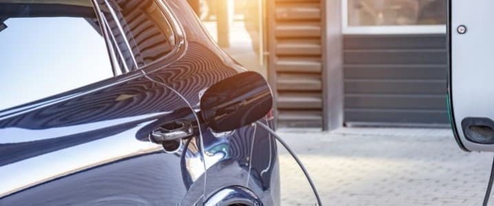 The Car Industry Misjudges Consumer Demand for Electric Vehicles - OilPrice.com