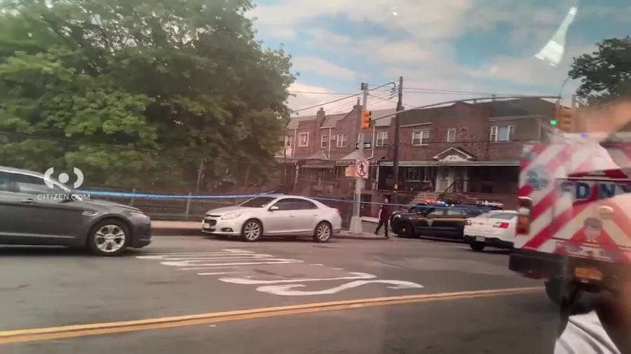 Man struck by DOT truck suffers decapitation in Brooklyn: sources - Yahoo! Voices