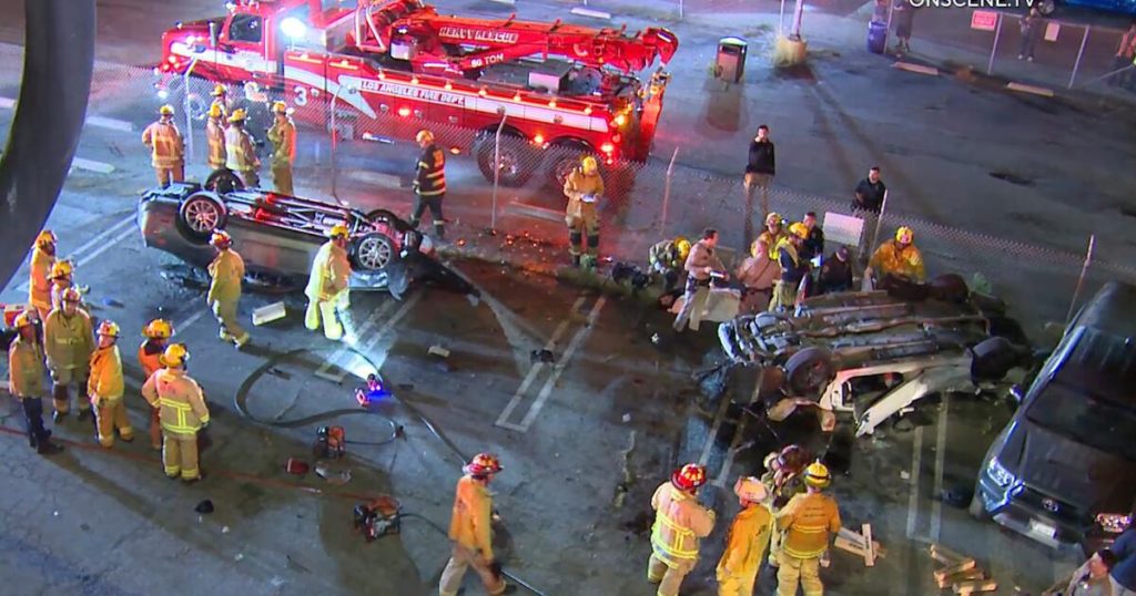 2 dead, 1 injured in high-speed car crash that ended at LAX - Los Angeles Times