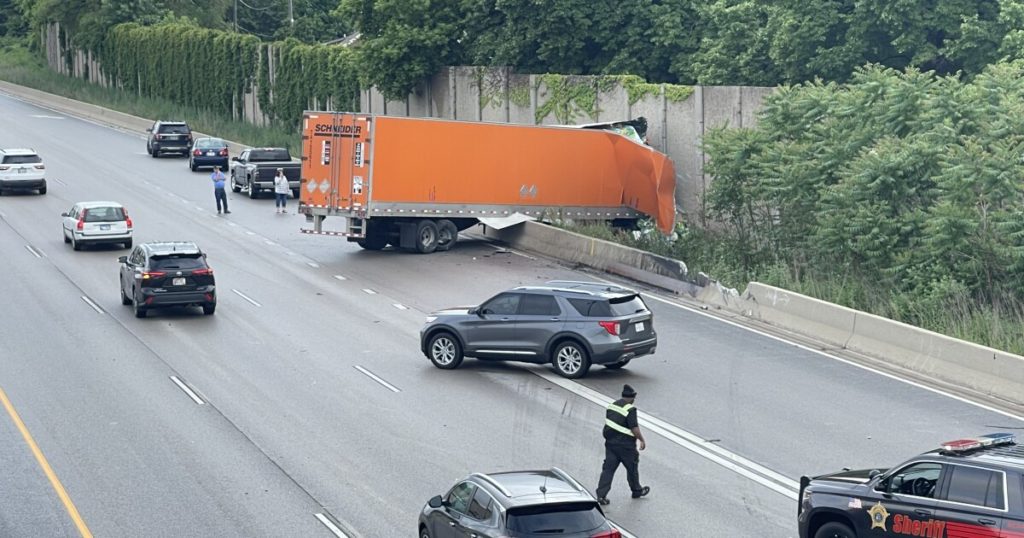 Jackknifed semi-truck and crashed SUV blocked two lanes on I-43 and Holt - TMJ4 News