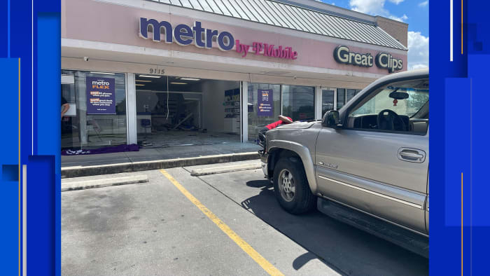 Pickup truck crashes into cellphone store on Northwest Side - KSAT San Antonio