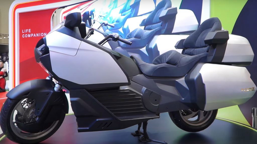 Automaker introduces world's largest electric motorcycle with impressive range — and it could revolutionize the industry - The Cool Down