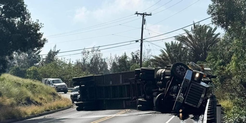 Semitrailer truck crash in South Kohala kills cow, blocks roadway for hours - Hawaii News Now