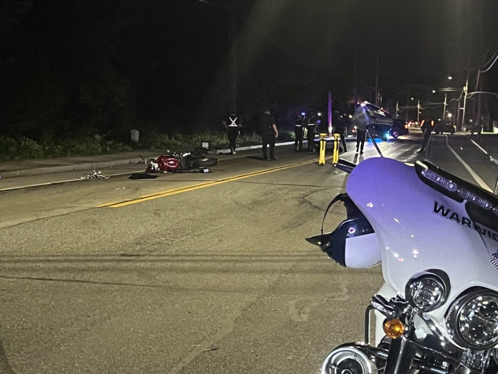 Warwick Police investigating motorcycle crash - WPRI.com