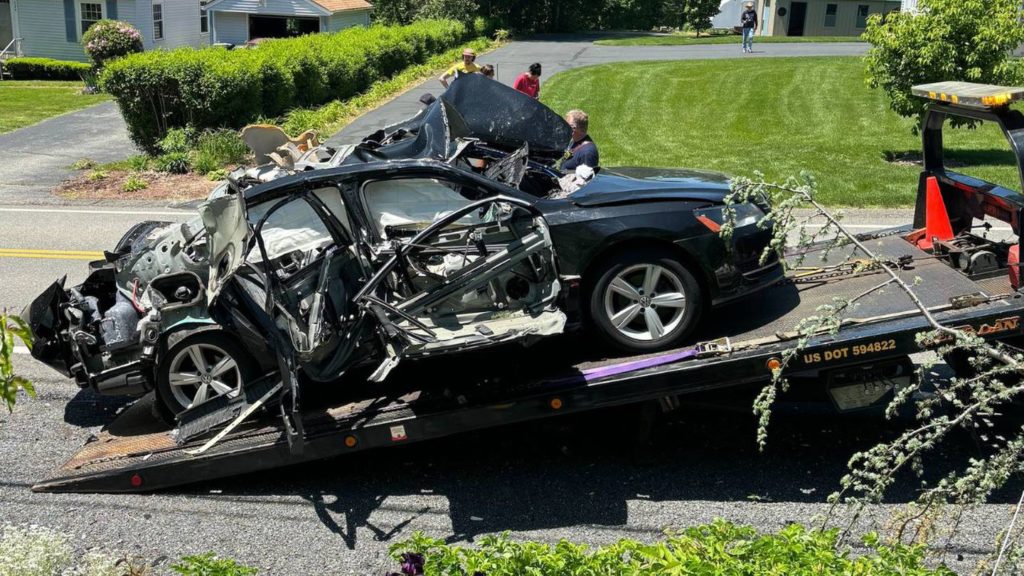 ‘Get the car off me!’: Neighbors rush to save a man after his car blows up in Holden - Boston 25 News