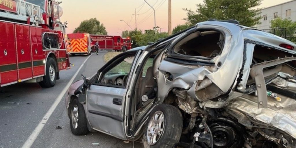 Man, woman seriously hurt in 2-car crash in Vancouver - Fox 12 Oregon